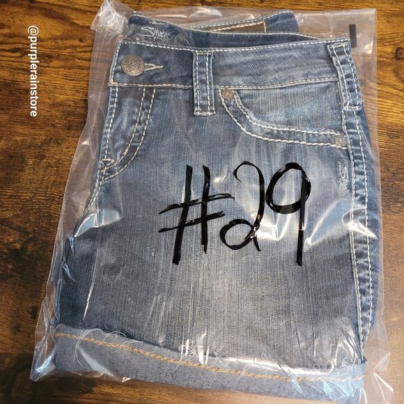 Silver Jeans McKenzie Shorts Size 29 Cuffed Button Flaps Low Rise Tummy Control - Picture 13 of 13